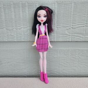 Monster High Basic Budget Draculaura Doll Outfit 2015 Shoes